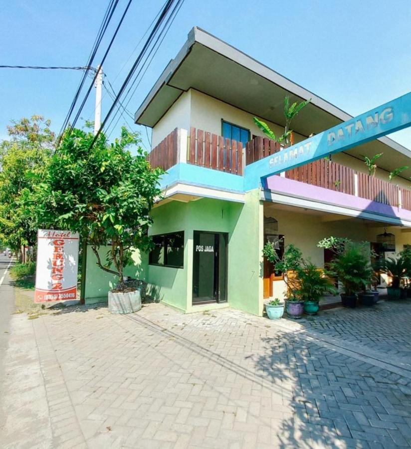 Hotel Gerung 2 Near Luwes Mall Nganjuk Mitra Reddoorz Dış mekan fotoğraf