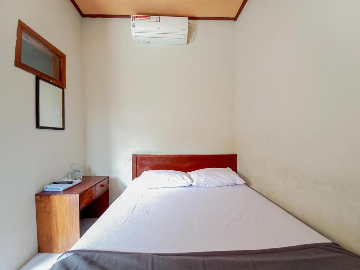 Hotel Gerung 2 Near Luwes Mall Nganjuk Mitra Reddoorz Dış mekan fotoğraf